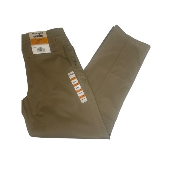 Wrangler Riata Casuals® Flat Front Relaxed Fit Pants, 32X32, NWT - Picture 1 of 8